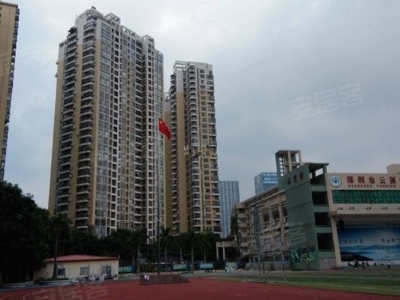 O que torna o projeto de piscina da Blueway em Yunding Cuifeng Fase III uma instalação de lazer de destaque?